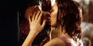 spiderman-kissing